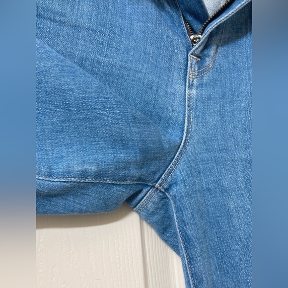 L’AGENCE Women’s Clayton High Rise Wide Leg Jeans in Salina Wash Size 29 - Picture 5 of 11